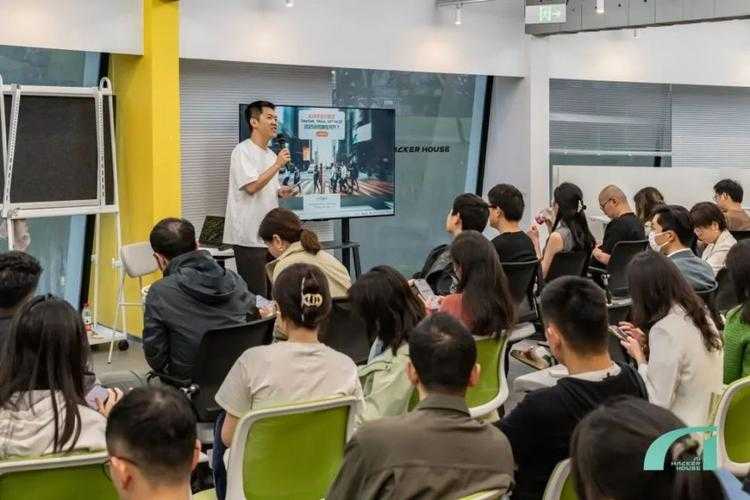 2025年春天 我在上海电竞馆体验过一场特别的玩家沙龙 当大