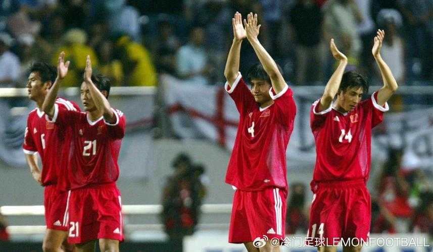 中国足球队在2002年世界杯的表现如何?