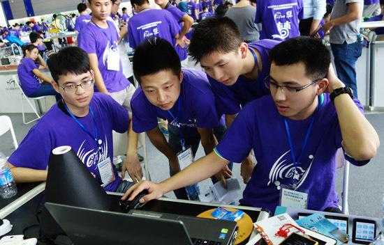 以下是对《Artifact》灭绝卡版本分析的专业解读与优化建议: