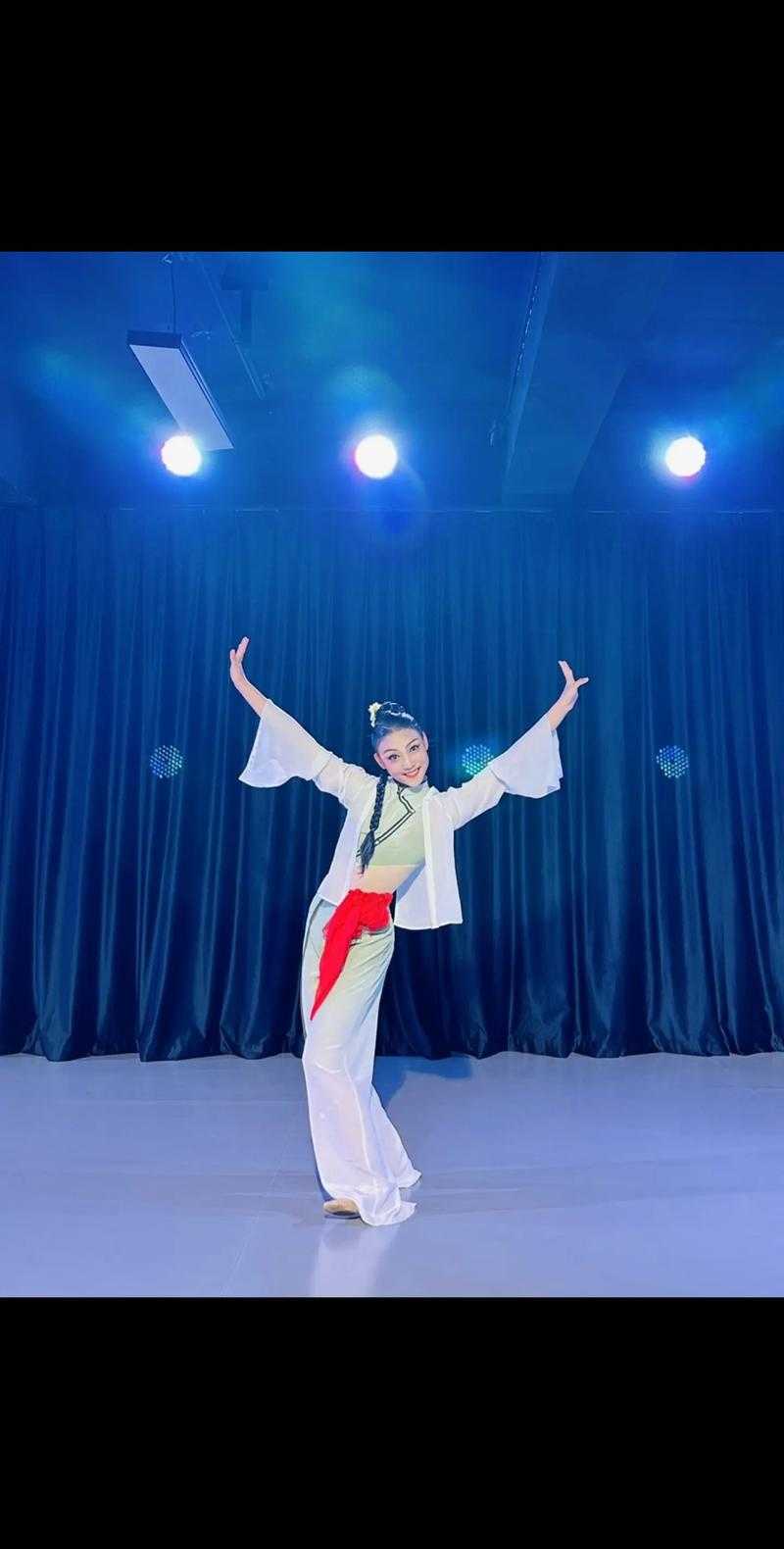 如何为10至12岁孩子挑选合适的独舞舞蹈？