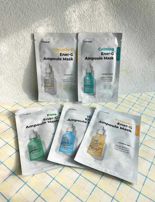 韩国独特面膜使用方式:一边膜上面一边下面