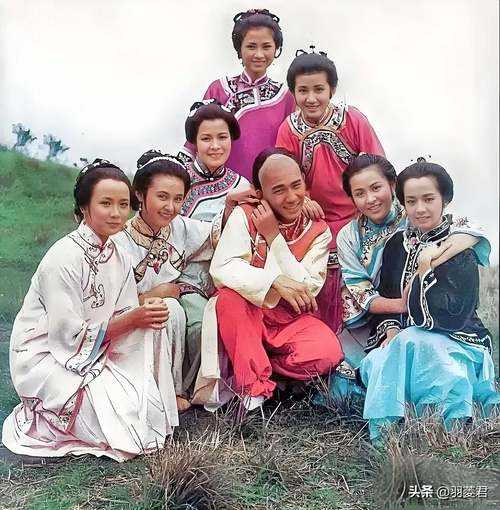 韦小宝岛战七女:通吃传奇还是低俗?深度解析!
