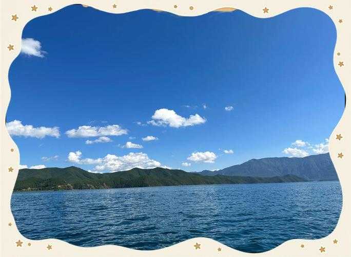 淑荣成功将船驶至湖心,体验宁静之美